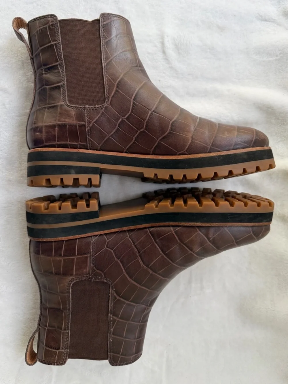 Madewell Ivy Chelsea Croc Embossed Brown Leather Lugsole Ankle Boots Size 7
